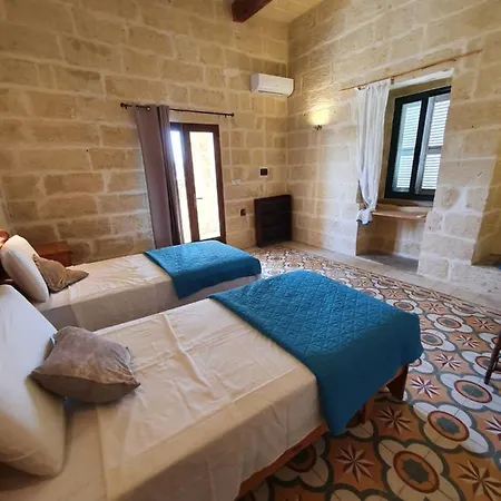House Of Happiness - Dar Il Hena Vakantiehuis Għasri
